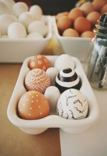 modern-easter-eggs-via-seejaneblog